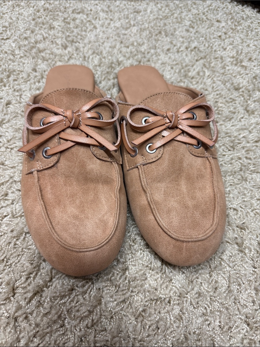 Universal Thread boat shoes 7.5